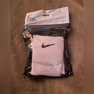 Volleyball Nike Essential Knee Pads